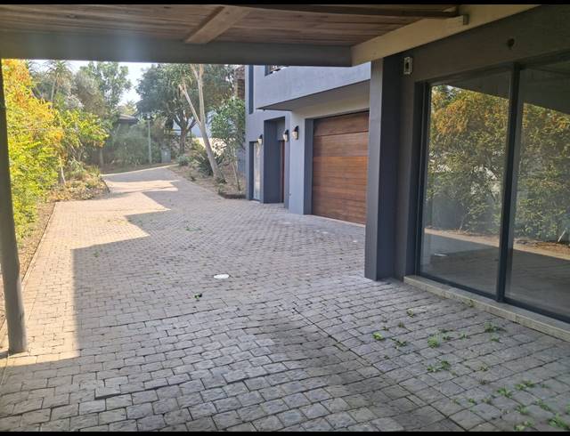 4 BEDROOM HOUSE FOR SALE IN PALM LAKES ESTATE